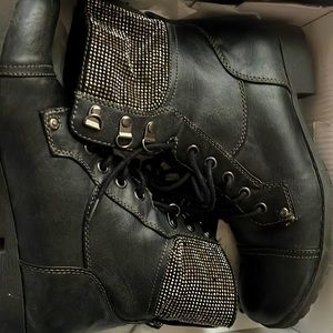 G by Guess boots